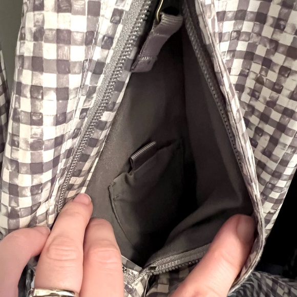 Burton-The White Collection women’s Ski/Snowboard jacket, Size M - Picture 6 of 8